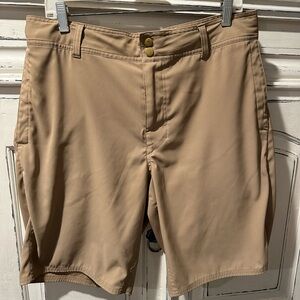 Under Armor men’s Heat Gear golf shorts.